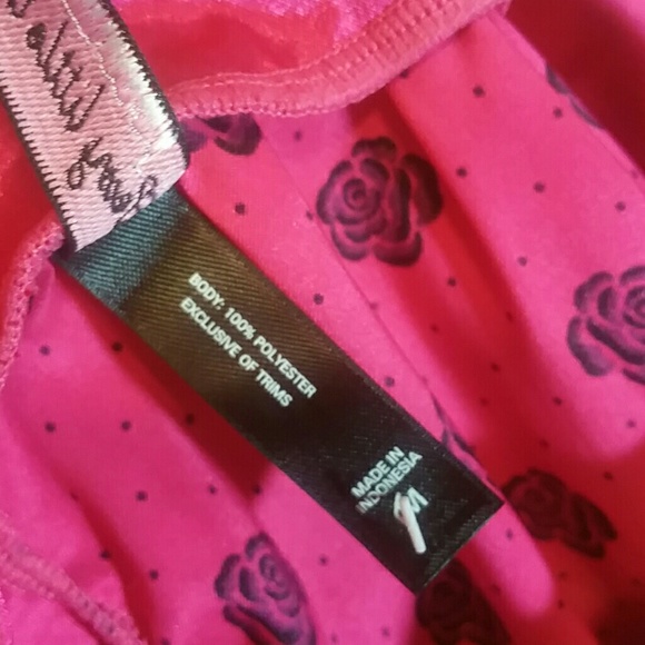 NWOT Victoria's Secret Camisole - Picture 5 of 9